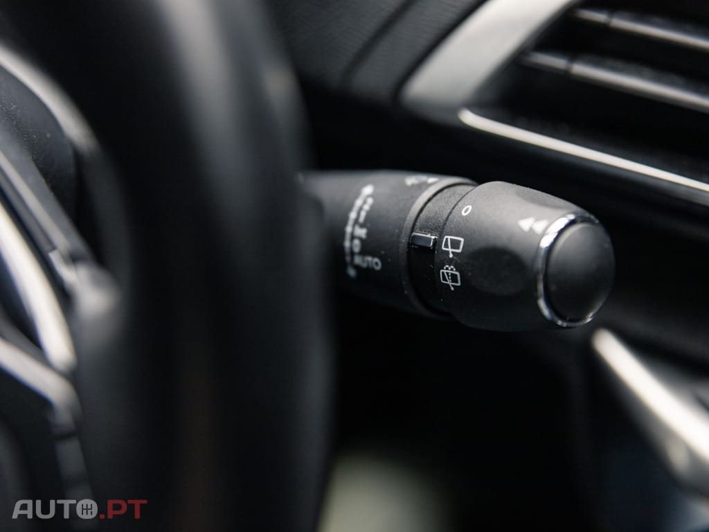 Peugeot 5008 1.5 BlueHDi Allure EAT8