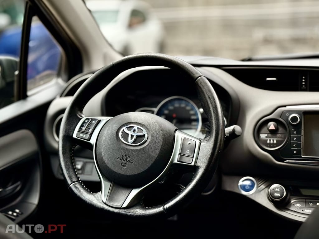 Toyota Yaris 1.5 Hybrid Style