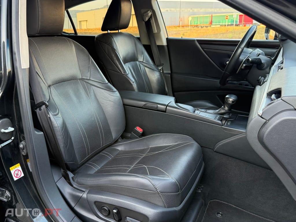 Lexus ES Executive+