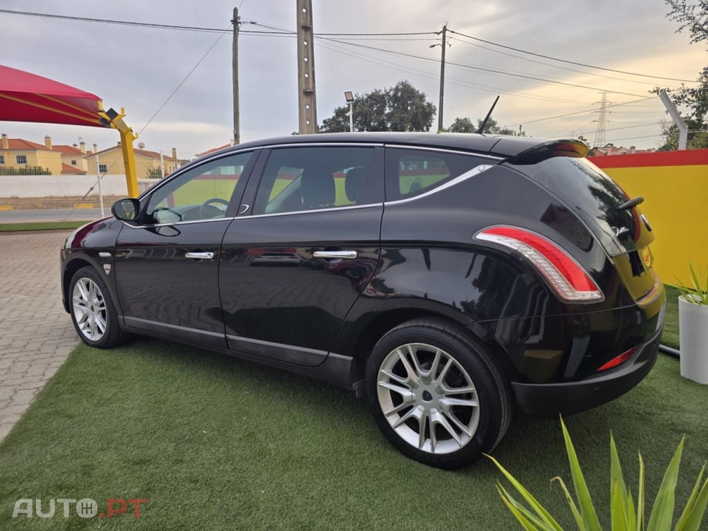 Lancia Delta 1.6 MultiJet 16v Oro
