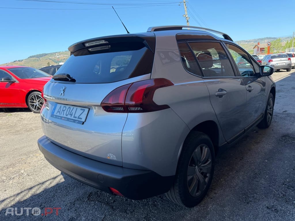 Peugeot 2008 1.2 PureTech Style