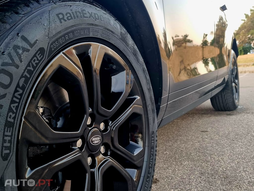 Land Rover Evoque P300e Hybrid