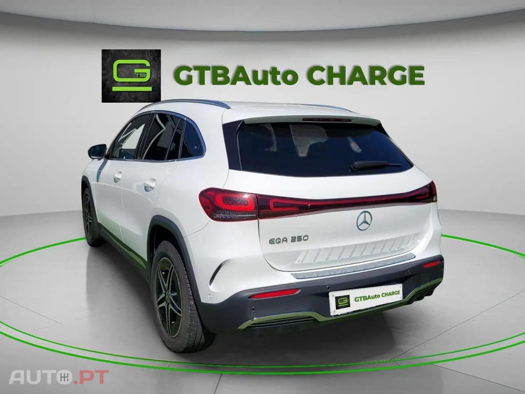 Mercedes-Benz EQA 250 AMG I.V.A DEDUTÍVEL 