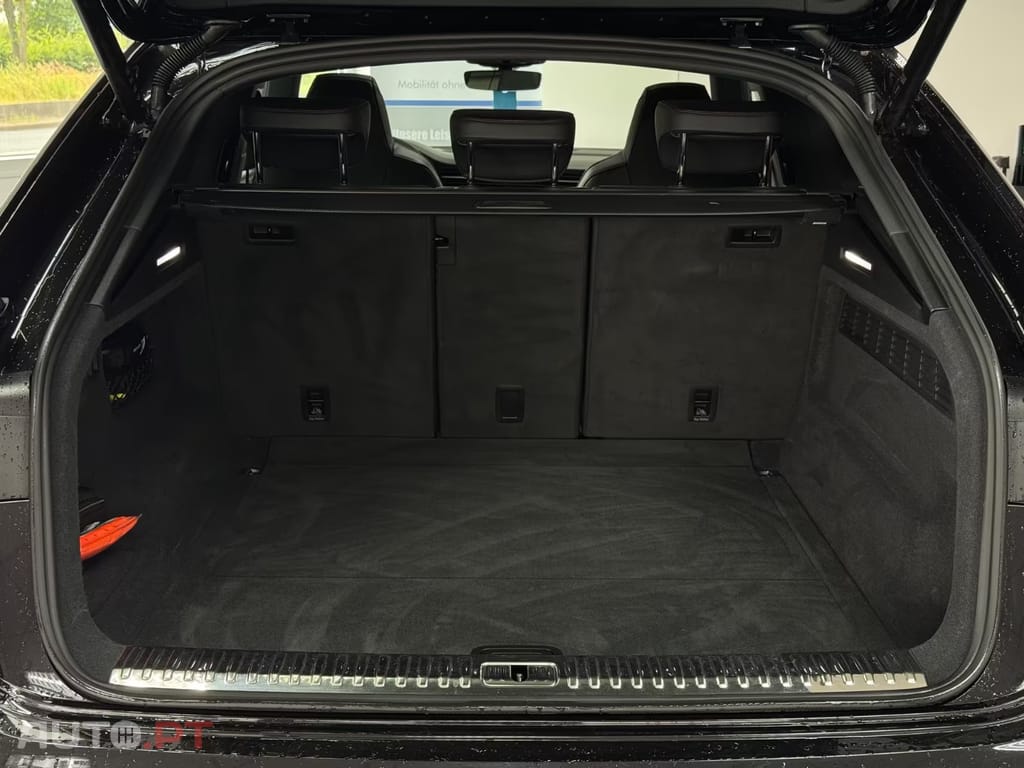 Audi RSQ8 4.0 TFSi quattro Matrix