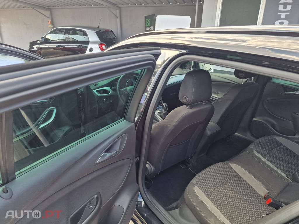 Opel Astra Sports Tourer 1.2T 130cv Nacional 51 mil km