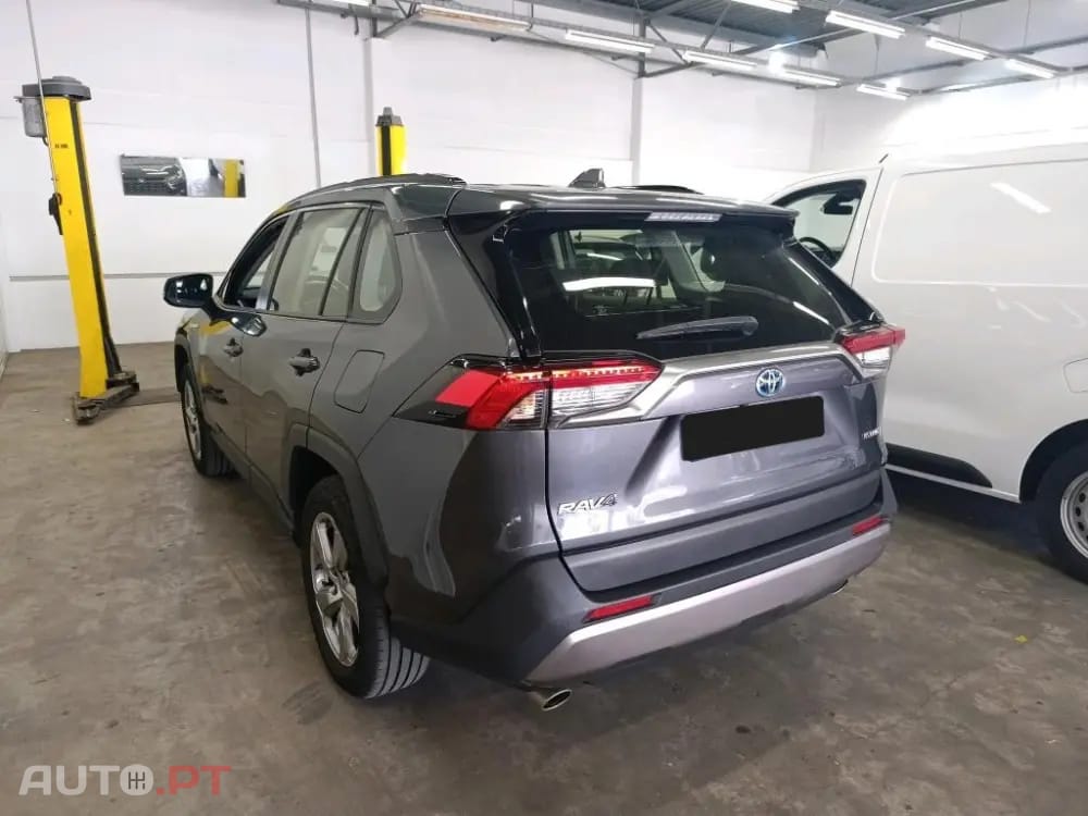 Toyota RAV4 2.5 HDF Comfort