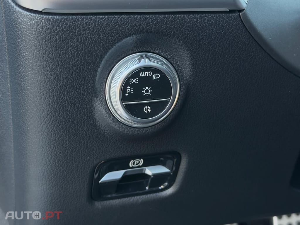 Mercedes-Benz C 300 C 300 e AMG Line PLUG - IN