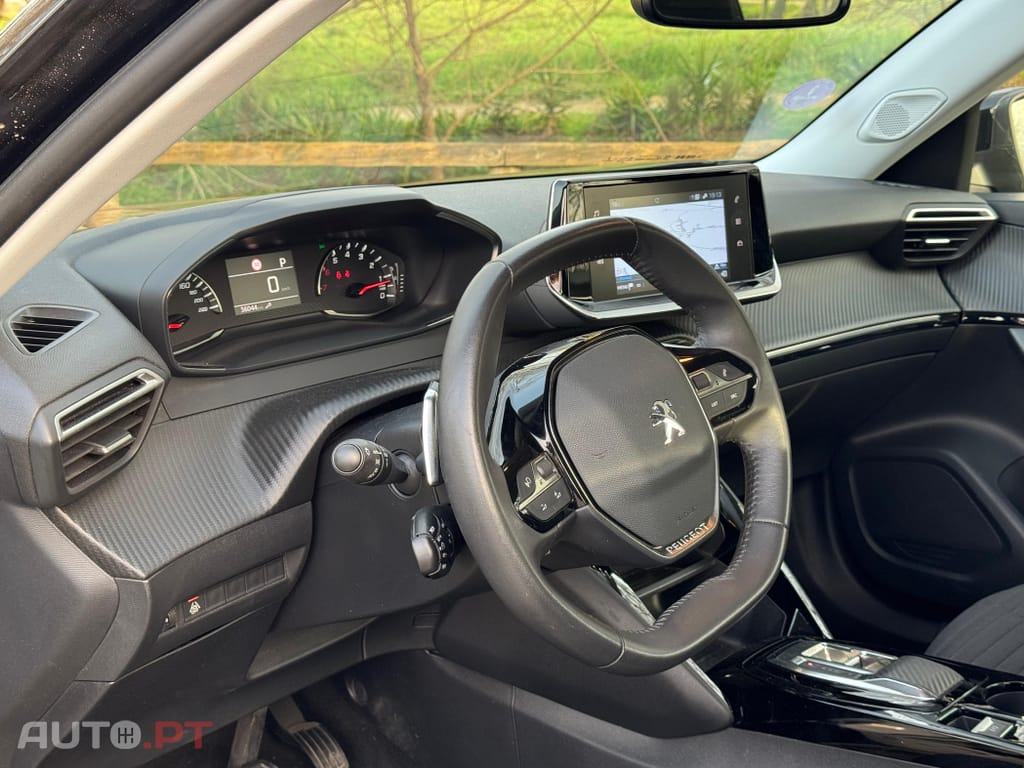 Peugeot 2008 1.2 PureTech Allure Pack EAT8