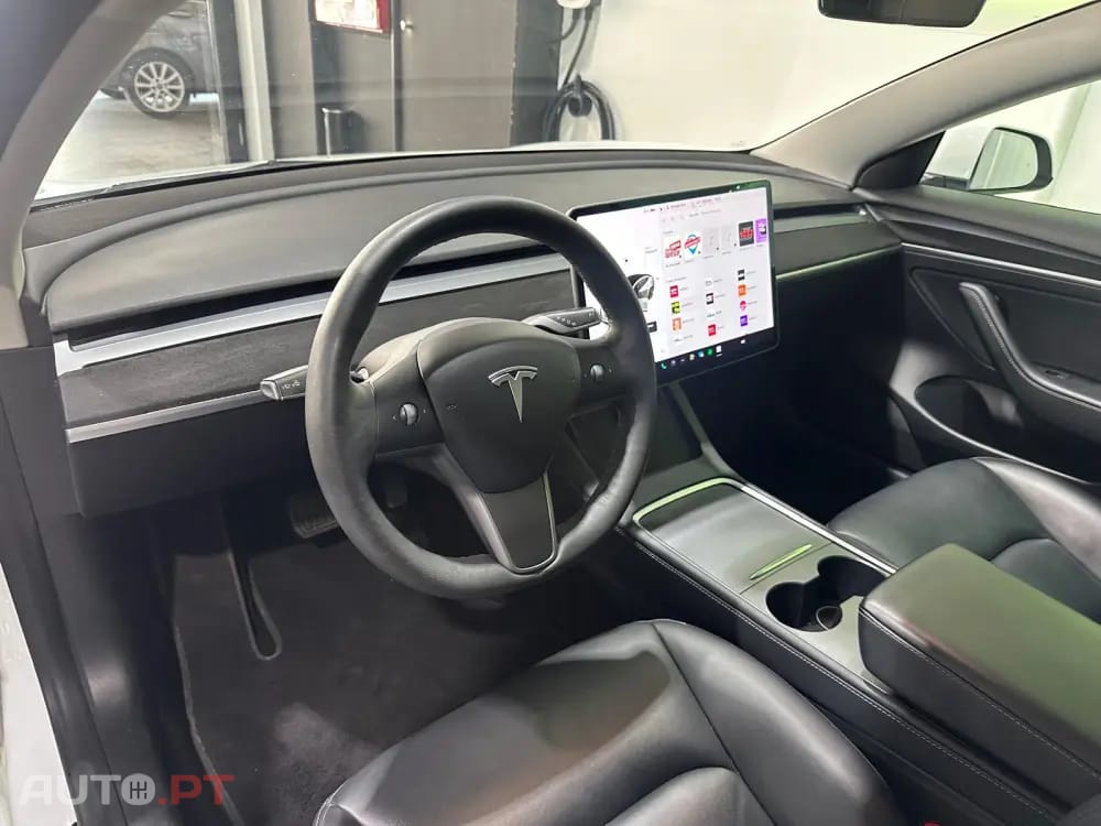 Tesla Model 3 Standard Range Plus RWD