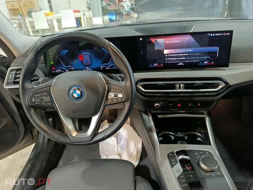BMW 330 e Touring Auto