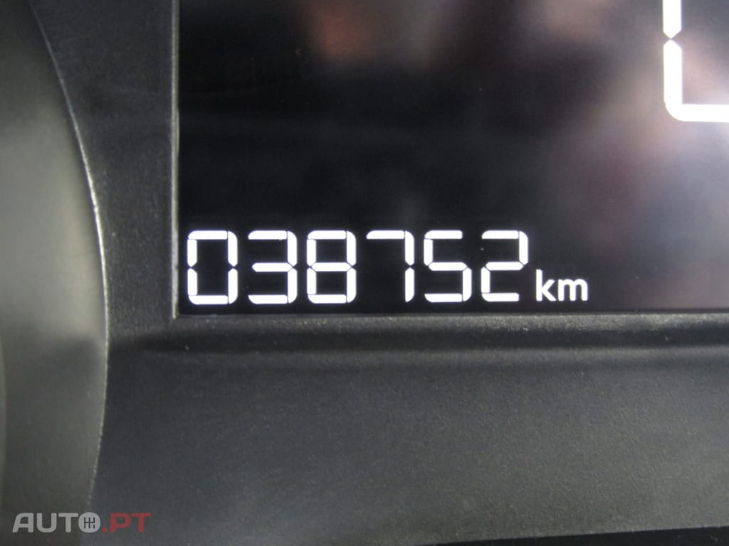 Peugeot 2008 1.2 PureTech Signature