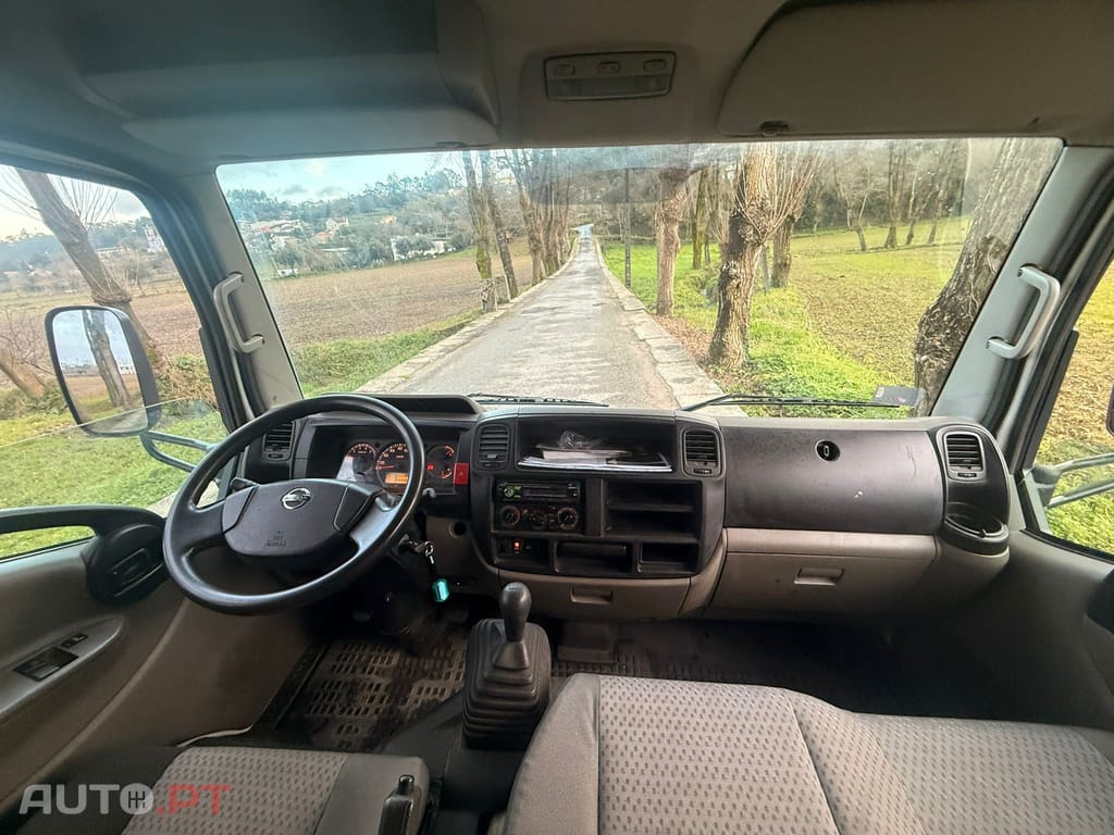 Nissan Cabstar 2.5 dCi 35