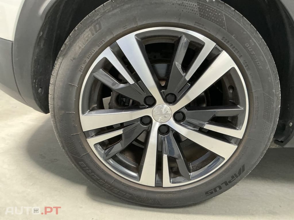 Peugeot 3008 1.2 PureTech Allure EAT8