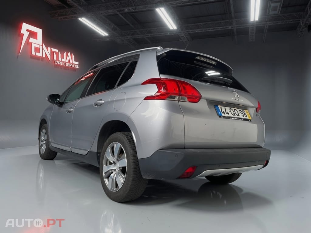 Peugeot 2008 1.2 PureTech Allure