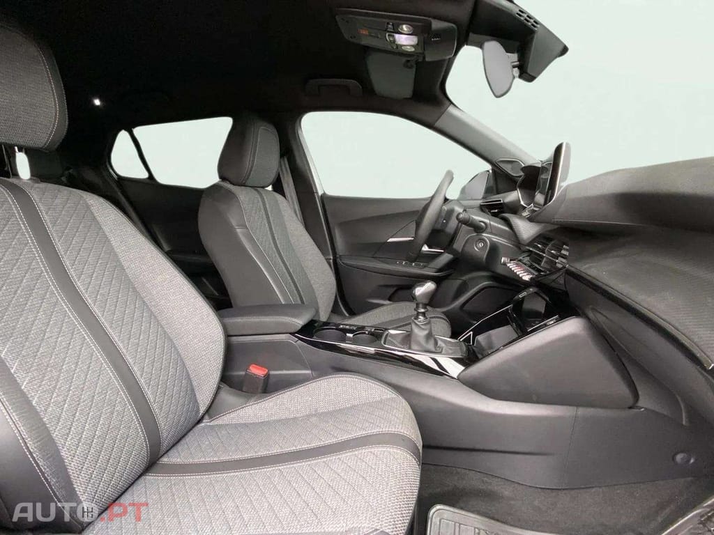 Peugeot 2008 1.2 PureTech Allure