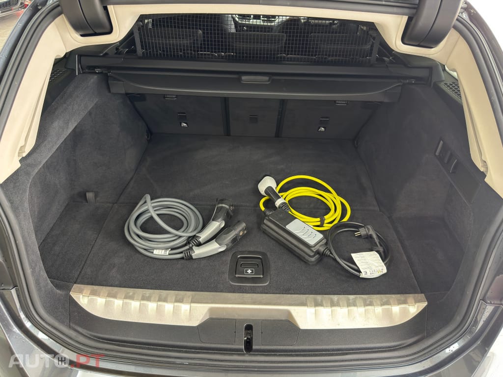 BMW 330 330 e Touring Pack 50 anos M Auto