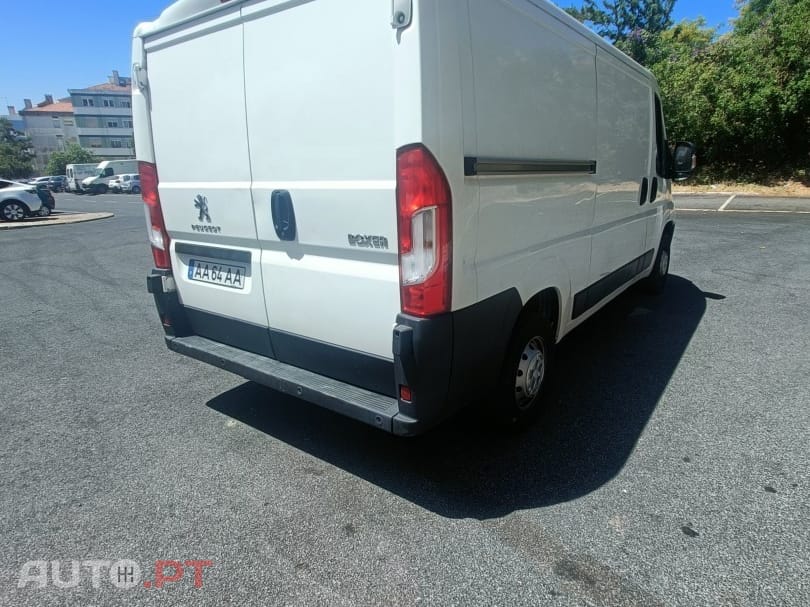 Peugeot Boxer 2.2 BlueHDi 333 L3H2 Premium