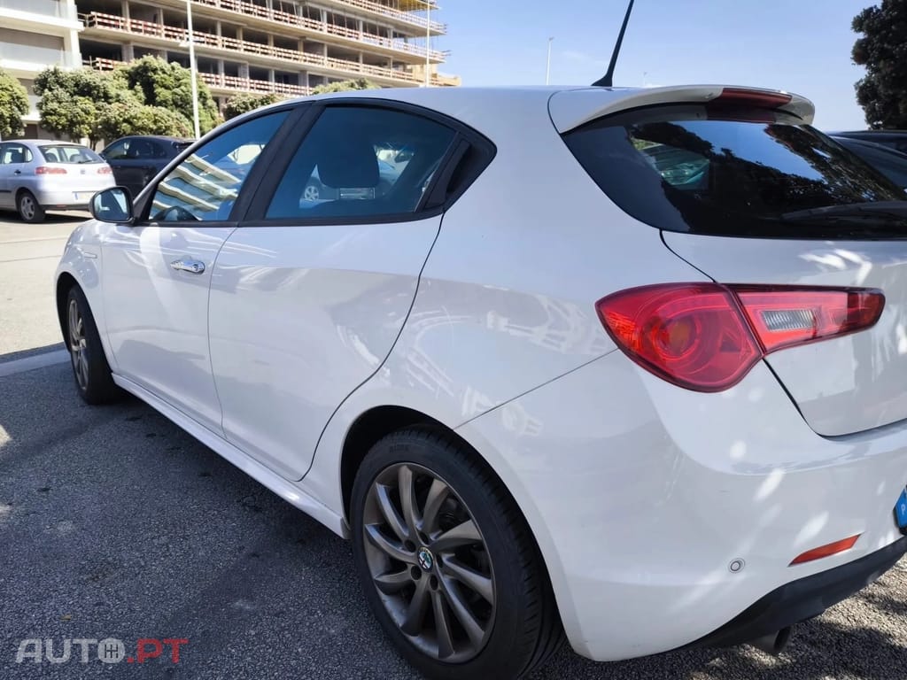 Alfa Romeo Giulietta 1.6 JTDM Veloce
