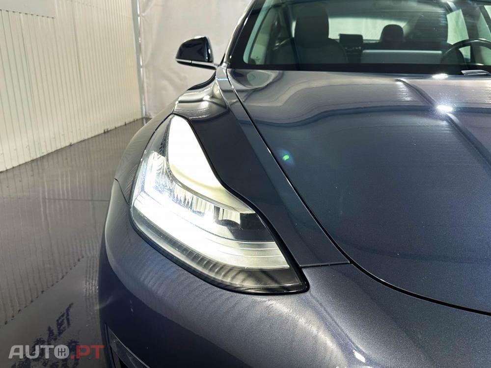 Tesla Model 3 Long-Range Dual Motor AWD