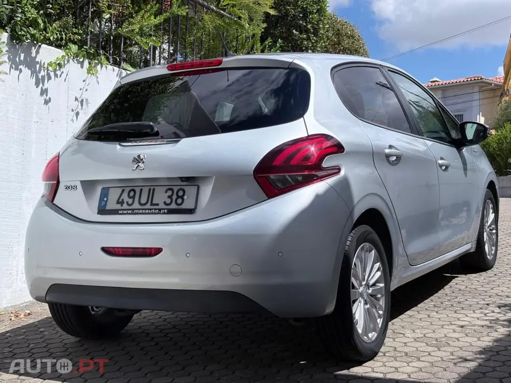 Peugeot 208 1.6 BlueHDi Style