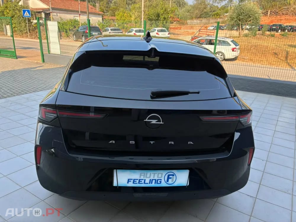 Opel Astra 1.5 D Edition Aut.