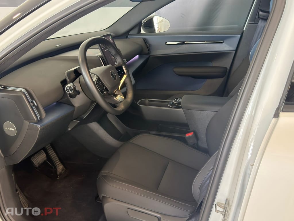 Volvo EX30 69 kWh Twin Motor Plus