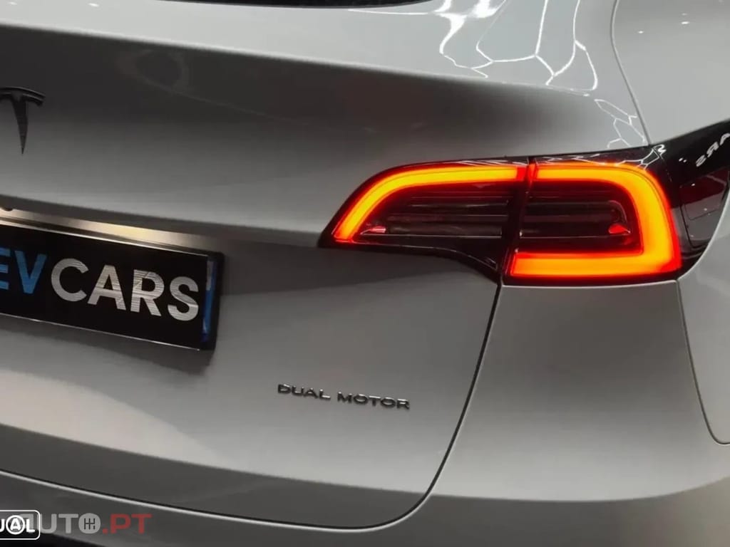 Tesla Model Y Long Range Dual Motor AWD