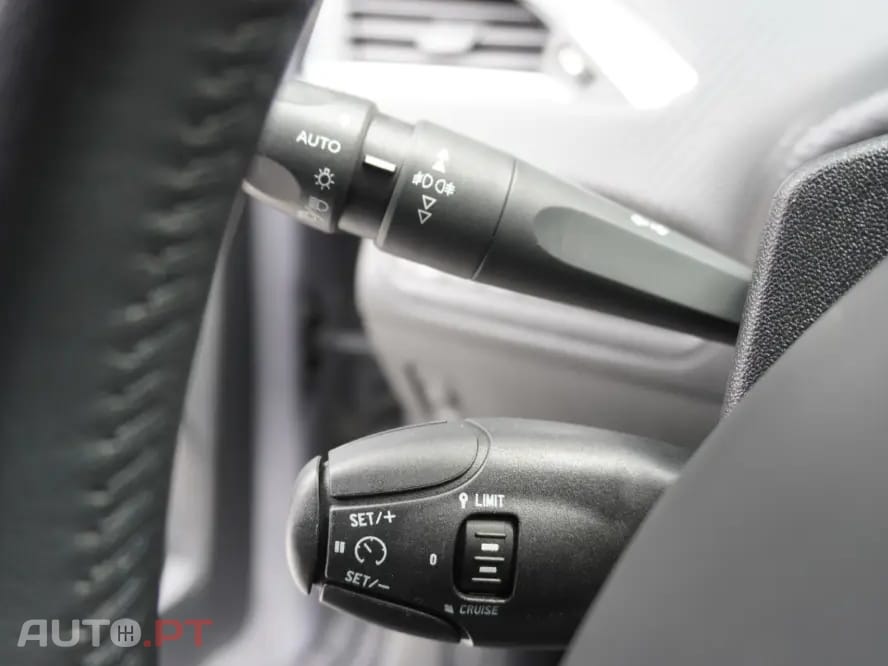 Peugeot 2008 1.5 BlueHDi Allure