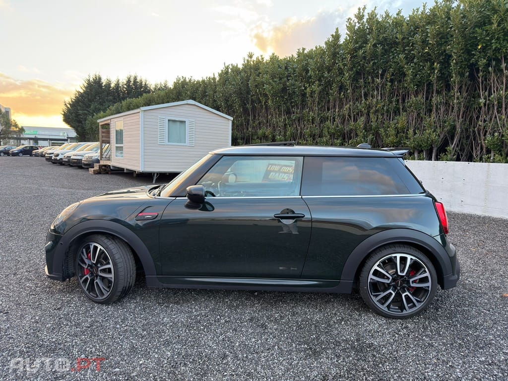 MINI John Cooper Works Premium JCW Plus Auto