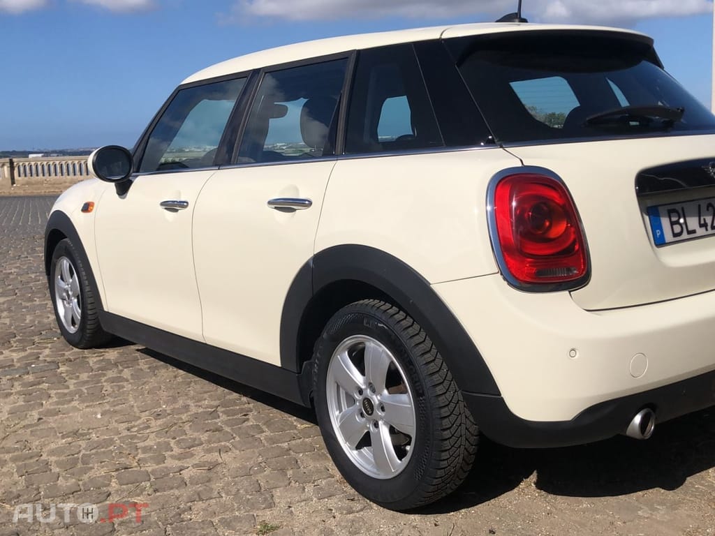 MINI Cooper Cooper Aut.