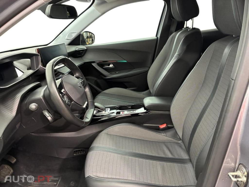Peugeot E-2008 Active Pack