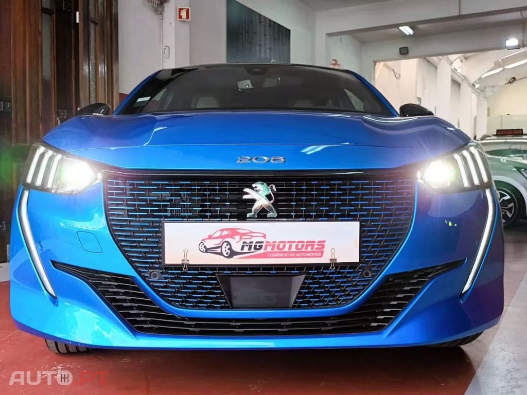 Peugeot E-208 GT