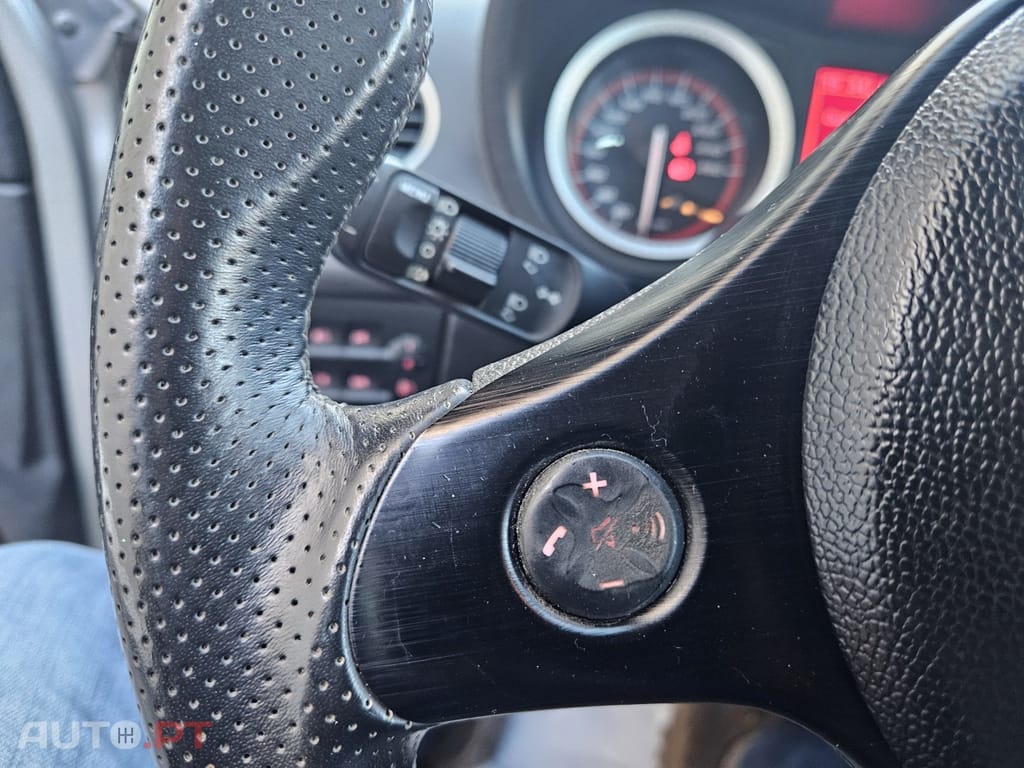Alfa Romeo 159 Sportwagon 2.0 JTDm Distinctive P.Sport+