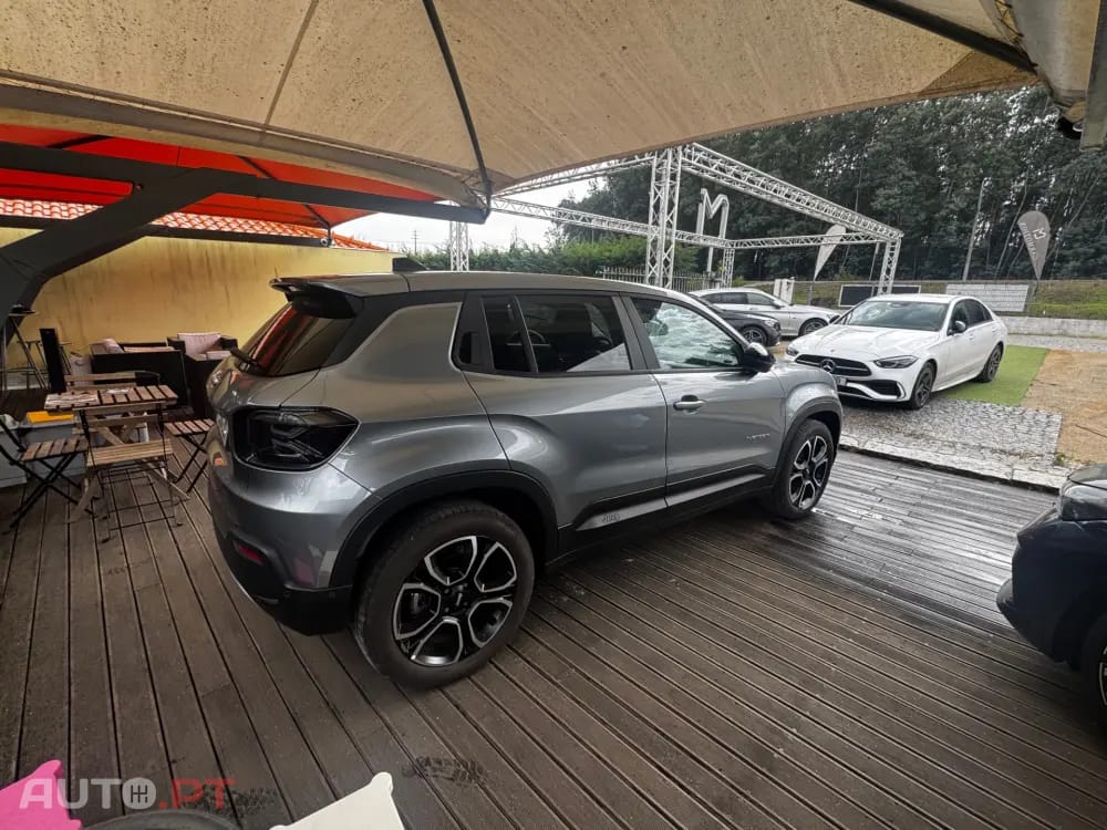 Jeep Avenger 54 kWh Summit