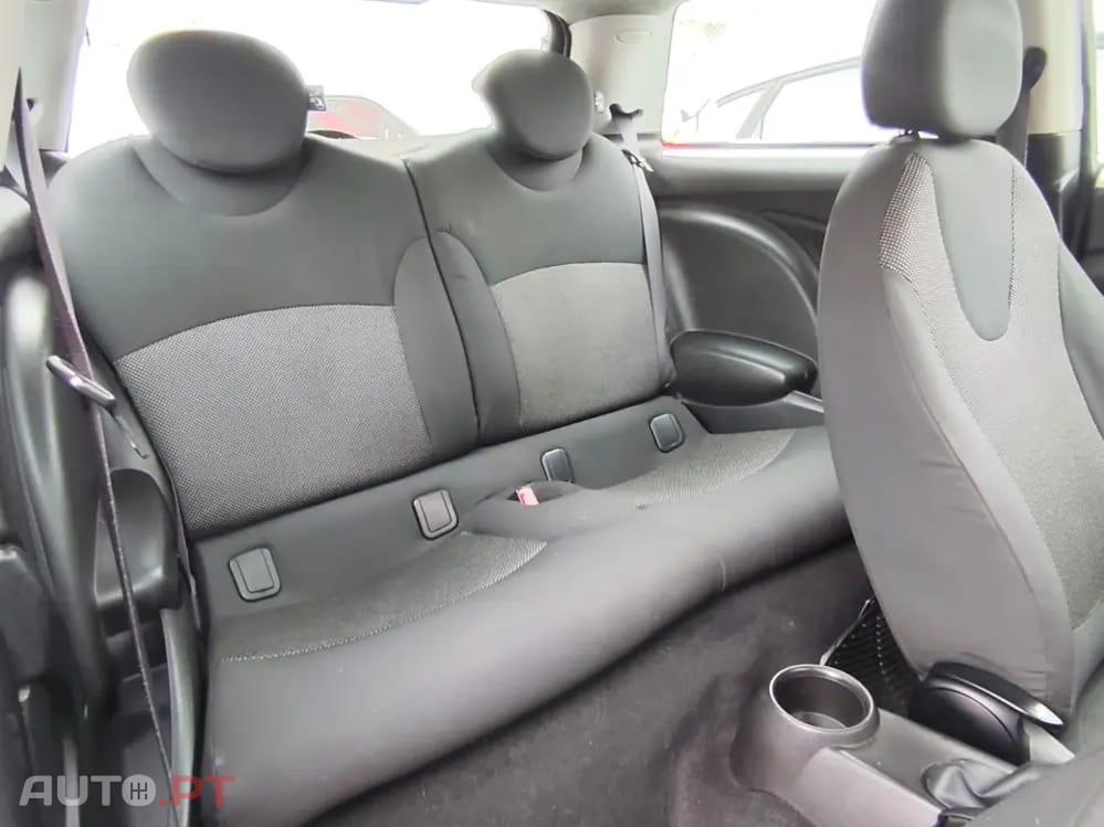 MINI Cooper Cooper D