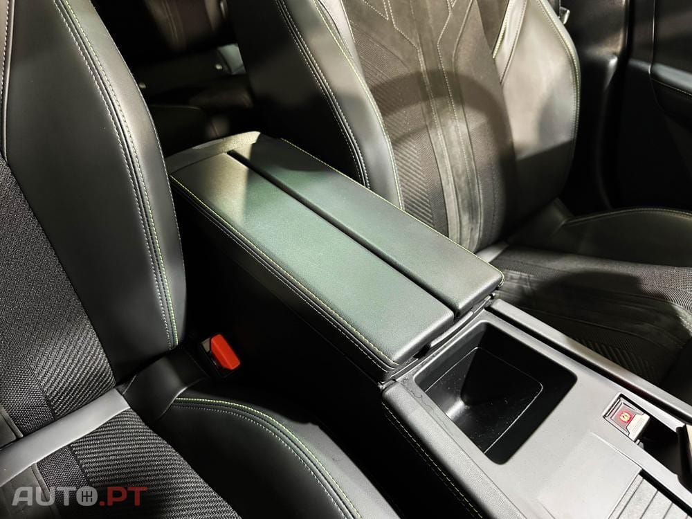 Peugeot 408 1.6 Hybrid GT e-EAT8