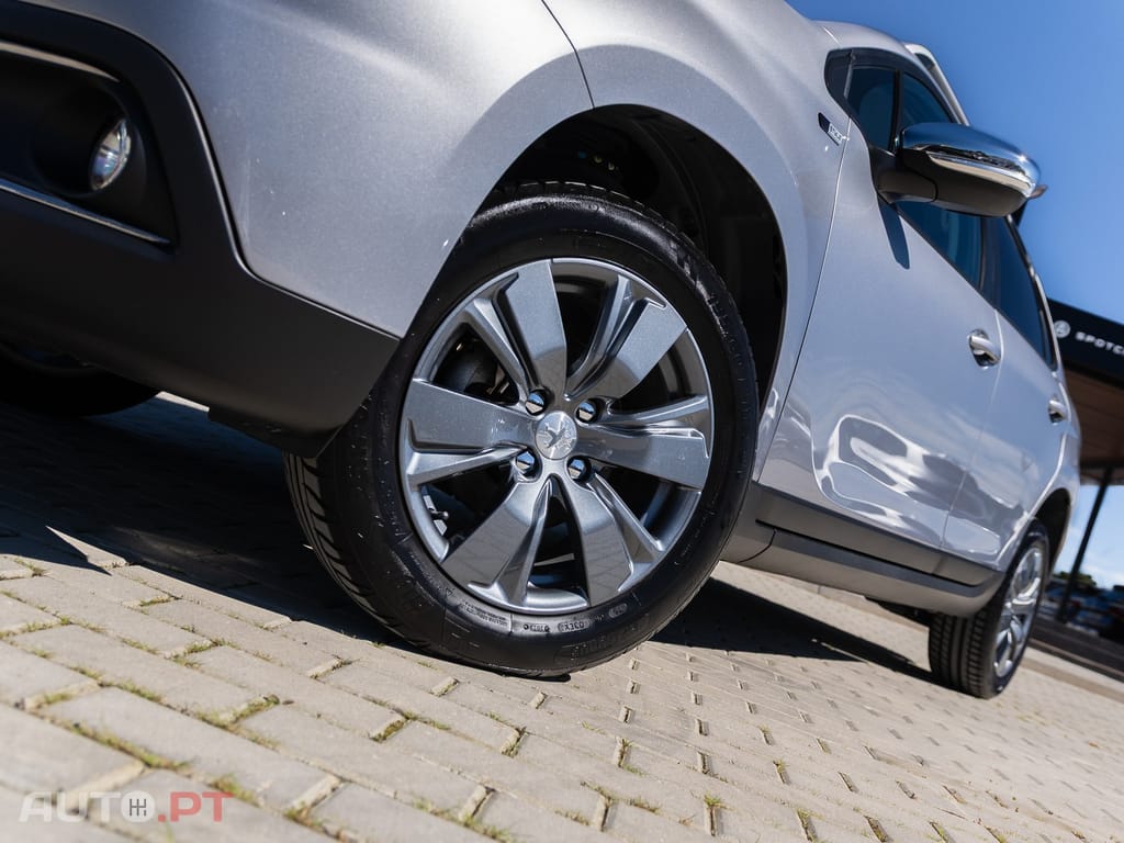 Peugeot 2008 1.2 PureTech Style