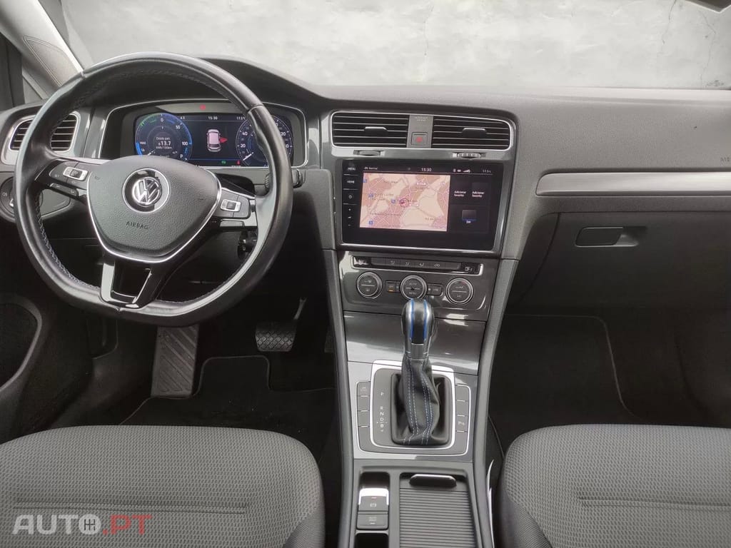 Volkswagen e-Golf Cockpit Virtual