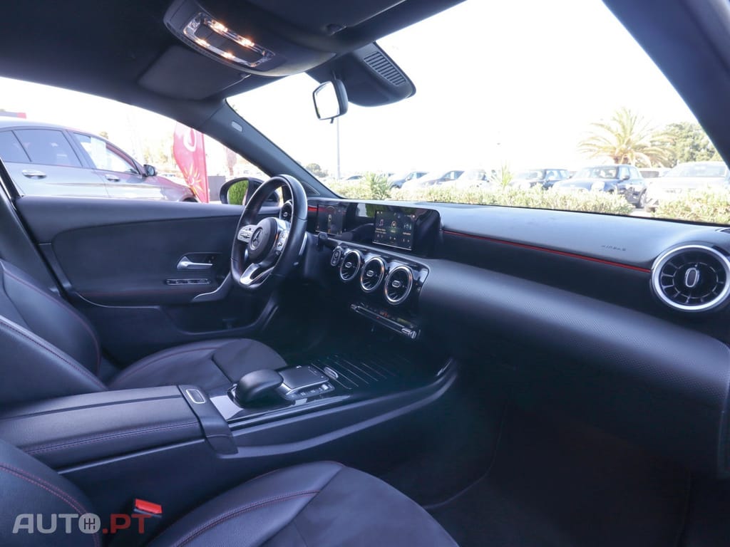 Mercedes-Benz A 180 d AMG Line Aut. — fotografia 9