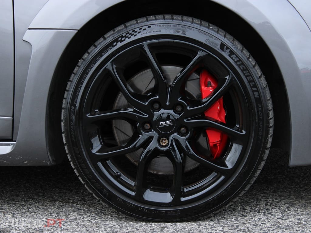 Renault Mégane Coupe RS 265 TCe