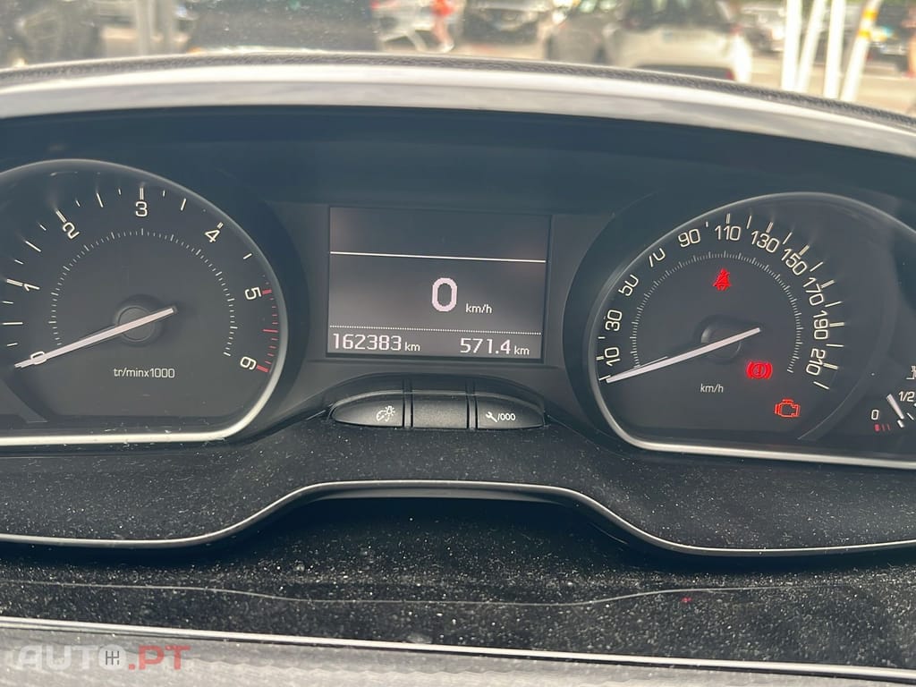 Peugeot 208 GT LINE