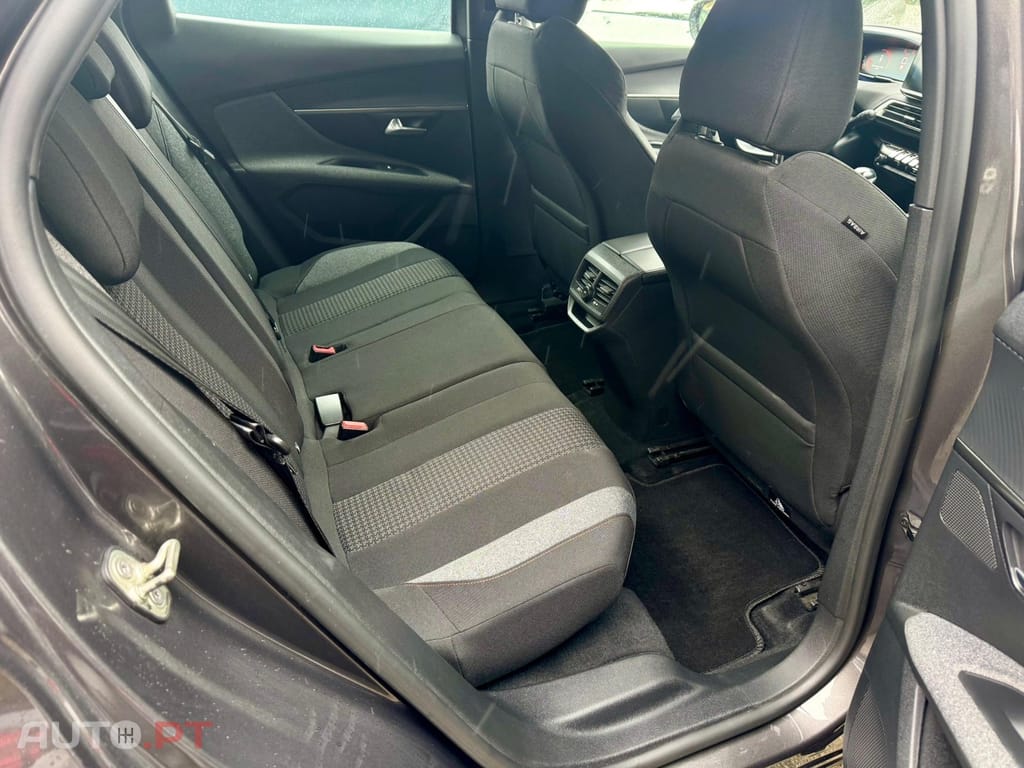 Peugeot 3008 1.5 BlueHDi Active Pack