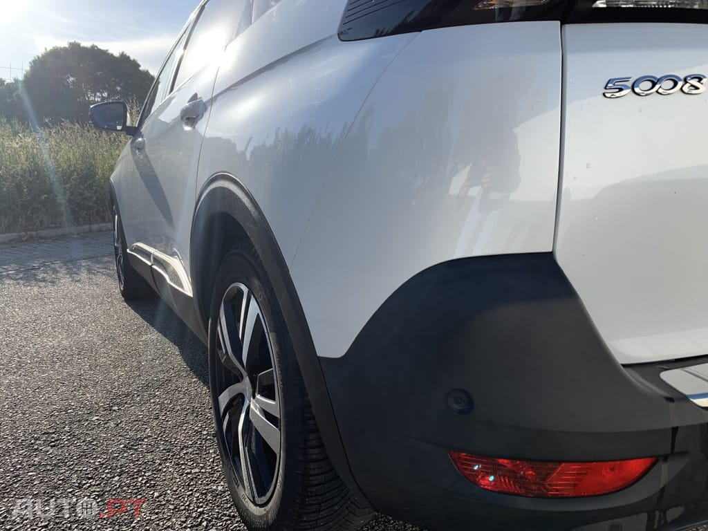 Peugeot 5008 1.5 BlueHDi Allure EAT8