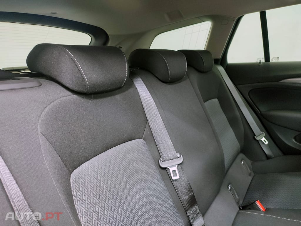 Opel Insignia 1.6 CDTI BUSINESS