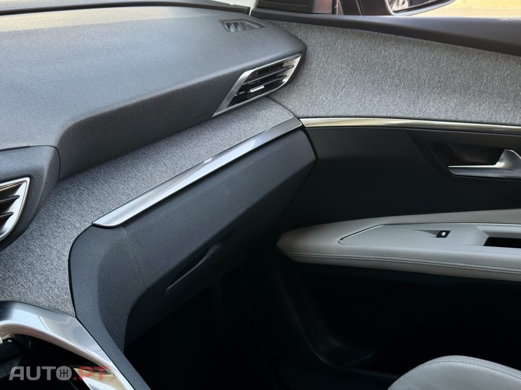 Peugeot 3008 1.5 BlueHDi Allure