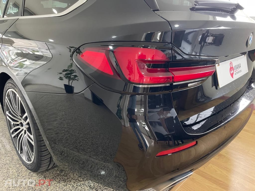 BMW 520 d Line Luxury Auto — fotografia 18