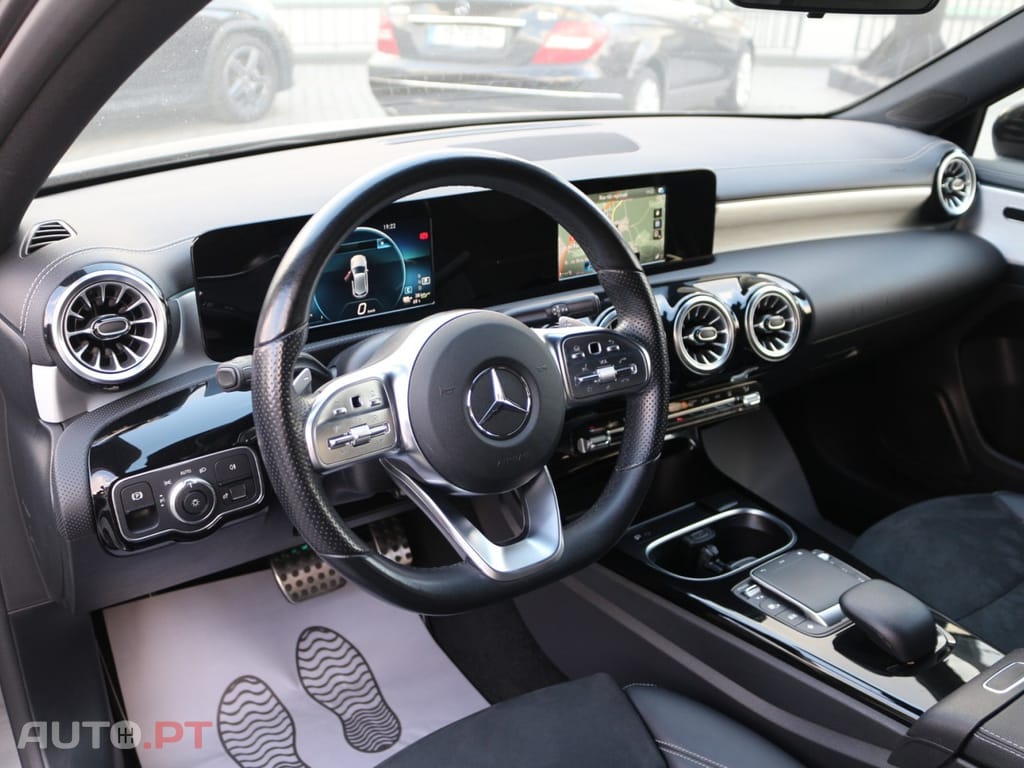 Mercedes-Benz A 250 e AMG Line