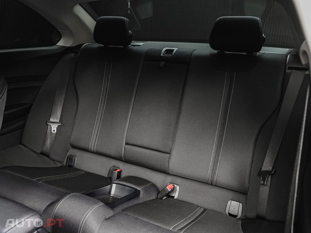 BMW 218 d Coupé Pack M Look M2