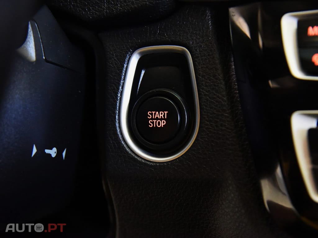 BMW 330 e iPerfomance Line Sport