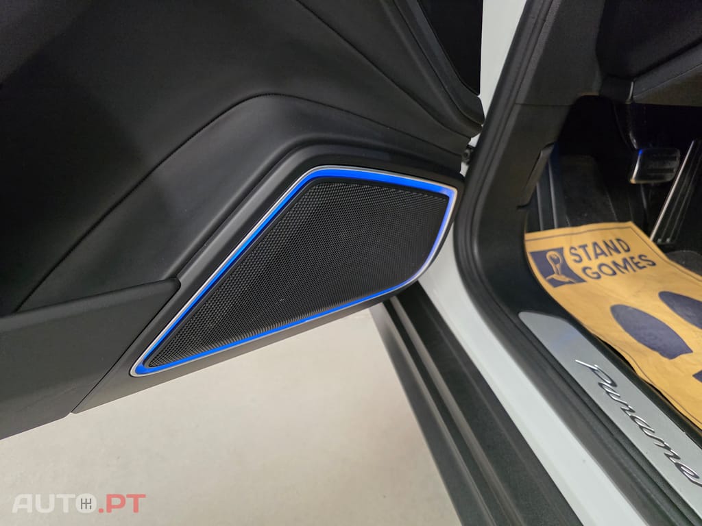 Porsche Panamera 4 e-hybrid